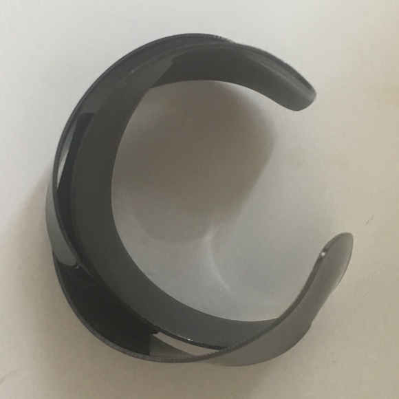 Knot Bracelet - Picture 4 of 4